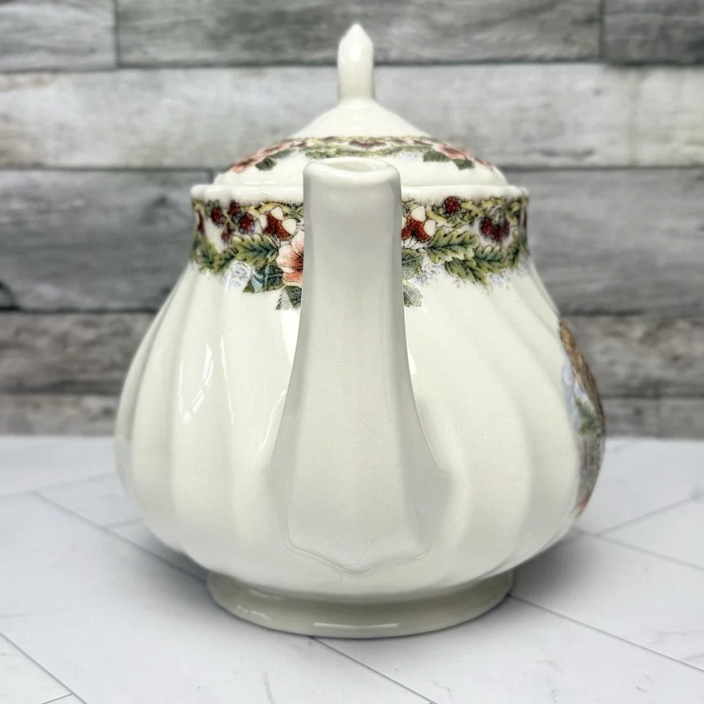 Queens Myott Thanksgiving Teapot